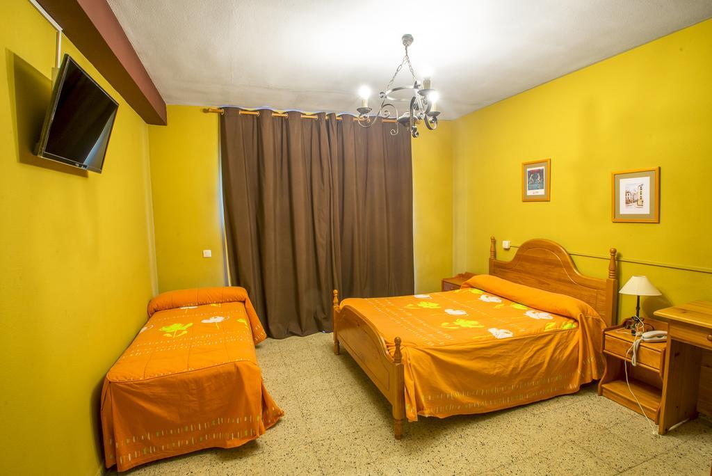 סן רפאל La Casona Del Pinar Albergue מראה חיצוני תמונה