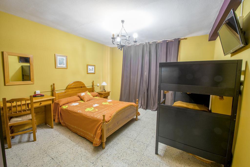 סן רפאל La Casona Del Pinar Albergue מראה חיצוני תמונה
